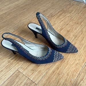 Vintage navy embroidered Modigliani kitten heels